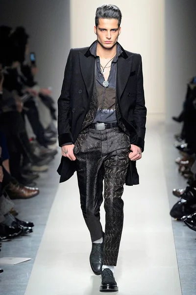Look 26